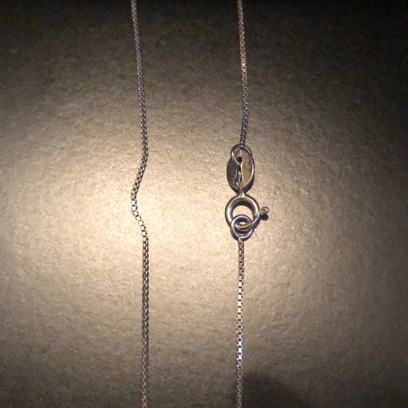 Silver key necklace - Picture 3 of 3